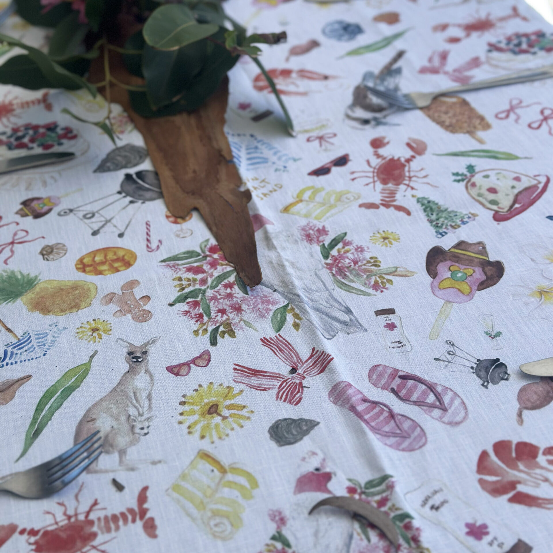 Aussie Christmas Table Cloth